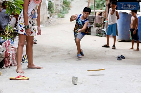 TRIBUNE-tumbangpreso