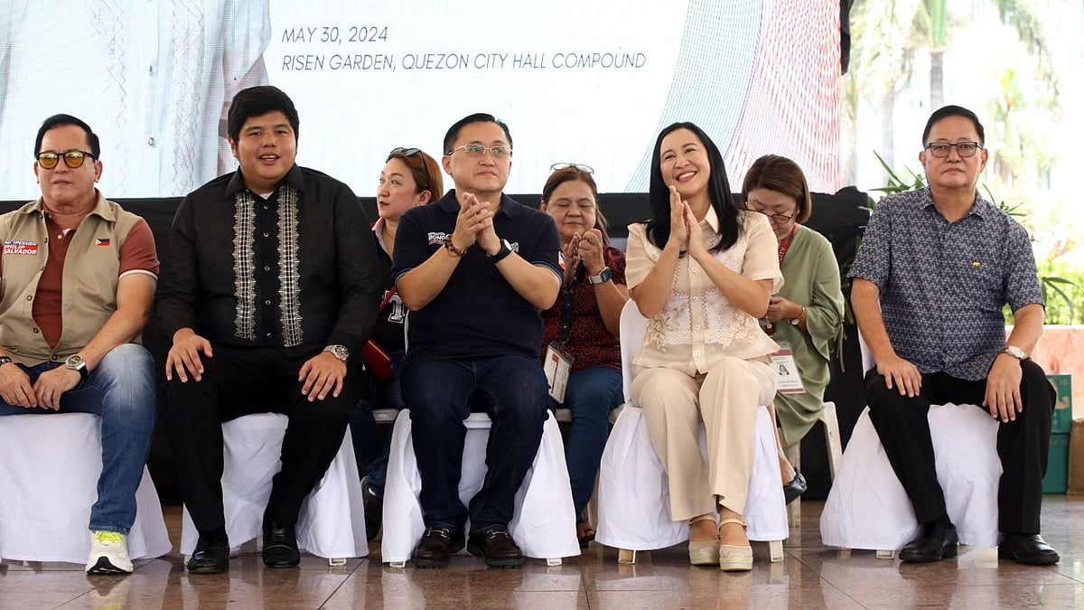 Bong Go visits Quezon City to help displaced workers - Vimarsana News