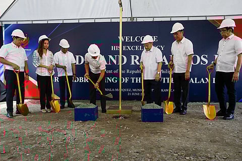 TRIBUNE-cavitexcalax-groundbreaking