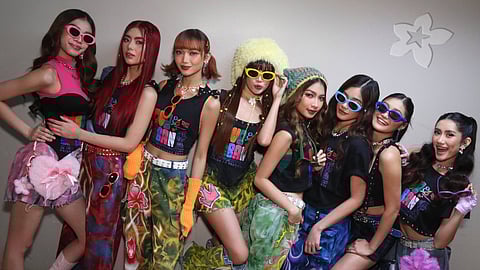 BINI pinuputakti ng sisi
