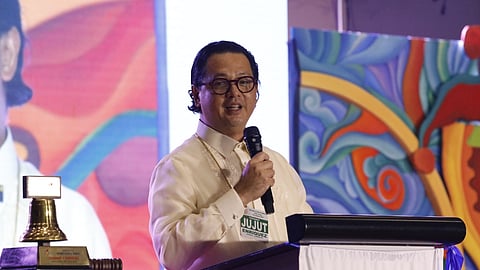 Eduardo ‘Jujut’ Enriquez III, who has had long years in banking, with particular focus on serving small and medium enterprises, was formally inducted as new president of the Rotary Club of Manila on 11 July 2024 at the SMX Convention Center in SM Aura, Taguig City. 