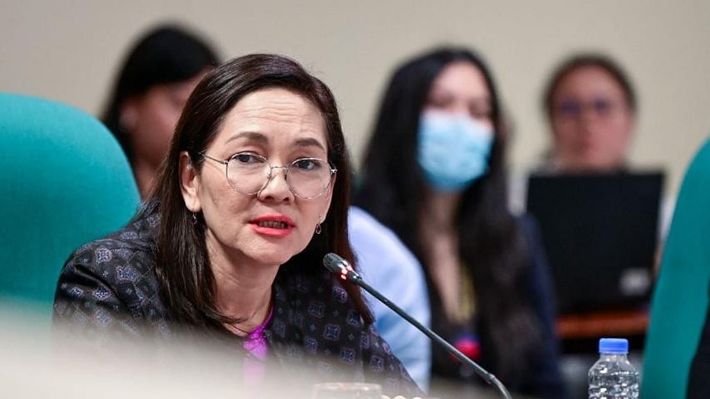 Senador Risa Zero Budget for PhilHealth Potentially Unconstitutional, Warns Hontiveros