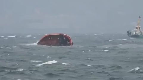 PCG delays siphoning from sunken ship