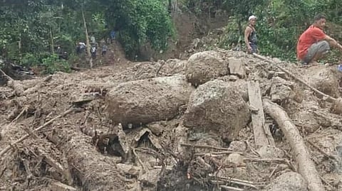 2 calamity bodies found, 4 missing
