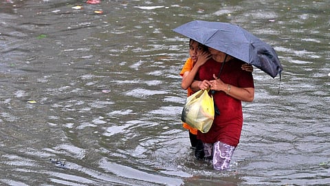 [FILES] SUPER typhoon ‘Carina’ dumped heavy rains in Luzon, inundating many areas in Metro Manila on Wednesday.