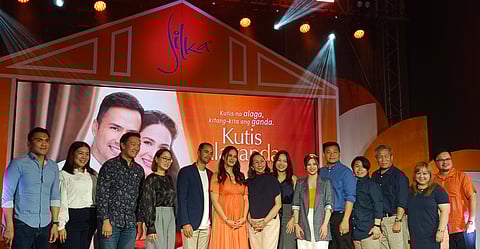 (From left) Rian Glenn Butron, Joanna Marie Dela Cuesta, Janssen Co, Jane Co, Oyo Sotto, Kristine Hermosa-Sotto, Juanita Co, Melanie Co, Apple De Belen, Timothy Chuongco, Alfred Tan, Jigs Jimenez, Amily Tejada and Sherwin Vaflor.