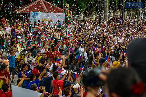 TRIBUNE-filipinos-welcome-to-olympians