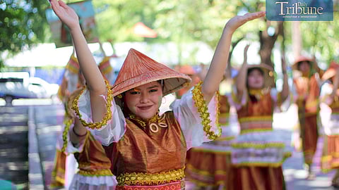 TRIBUNE-feastofsanroque-student-dancing