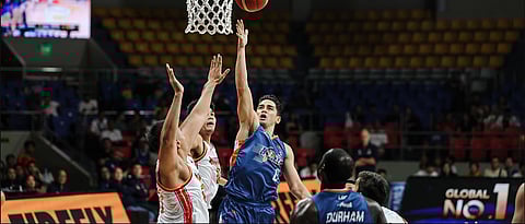 Crippled Meralco guns for solo lead