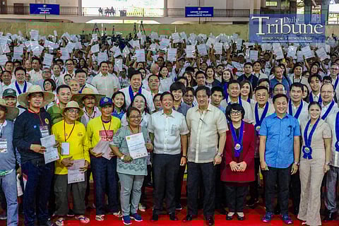 LOOK: A day before his 67th birthday, President Ferdinand R. Marcos Jr. led the distribution of 1,119 Certificates of Condonation and Release of Mortgage (COCROMs) to 1,000 agrarian reform beneficiaries, covering 1,728.349 hectares of land. 

This action, which forgave P274.9 million in debts for beneficiaries across various Bulacan municipalities, aligns with the New Agrarian Emancipation Act (RA No. 11953). Additionally, 343 Certificates of Land Ownership Awards (CLOAs) for 232.76 hectares were given to 287 beneficiaries from Nasugbu, Batangas. 

This initiative is part of DAR's broader plan to complete agrarian land distribution by 2028, with over 136,000 land titles already distributed this year. DAR aims to issue 300,000 COCROMs by the end of 2024. 

Also, present at the event were the President's sons, Vinny and Simon.