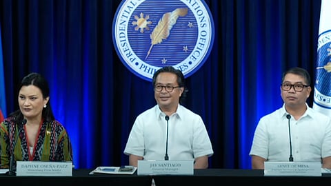 Philippine Ports Authority General Manager Jay Daniel Santiago and Agriculture Assistant Secretary Arnel De Mesa join Press Briefer Daphne Oseña-Paez in a Palace Briefing.