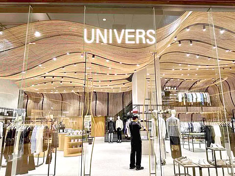 Woven rattan drapes the walls and ceiling of Jappy Gonzalez’s UNIVERS’ shop — a collaboration by designmeisters Ed Calma and Kenneth Cobonpue.