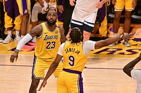 LEBRON, BRONNY GUMAWA NG KASAYSAYAN