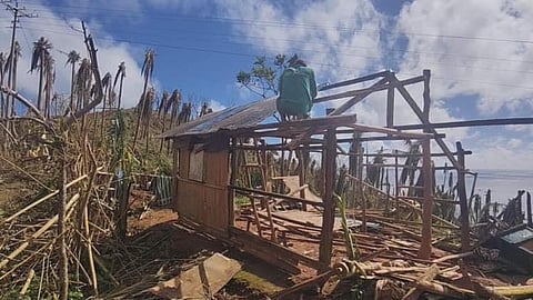 Albay youth org extends helping hand to Catanduanes towns