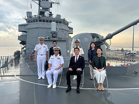 
Japanese envoy boards JS SAMIDARE
