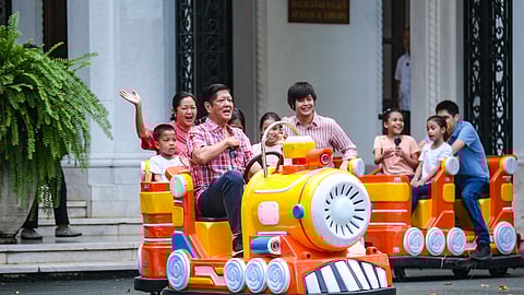 Spreading joy Under the festive glow of the Kalayaan Grounds, President Ferdinand R. Marcos Jr., First Lady Liza Araneta-Marcos, and their sons, Vinny and Simon, share the spirit of giving during the third annual Balik Sigla, Bigay Saya. With laughter in the air and gifts in hand, they brought warmth and wonder to children in an event replicated across the nation.