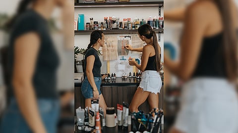 Solenn and Olivia (Studio).