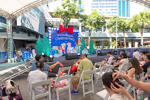 Pets and their owners celebrated the holidays in style at Bow & Wow’s Christmas Party at Bonifacio High Street Amphitheater, enjoying a day filled with activities, surprises, and treats.
