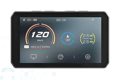 THE XR-2’s small form factor does not reflect its many features.