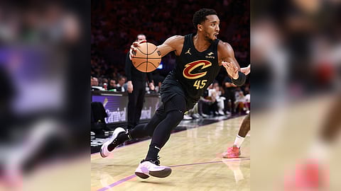 Donovan Mitchell flaunts his might, lifting the depleted Cleveland Cavaliers to a 126-106 win over the Miami Heat in the NBA regular season.