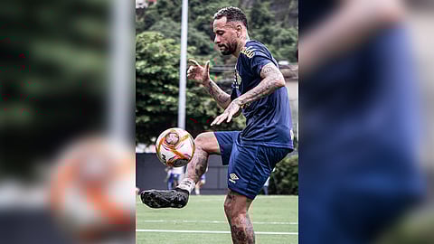 Neymar fulfills his promise by making a Brazilian homecoming after signing a deal with his first club, Santos FC.