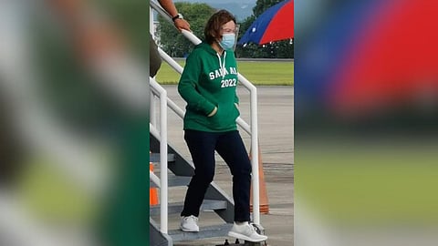 Then Davao City mayor Sara Duterte descend from a plane in Cebu city to meet with BBM before May 2022 Presidential election.
