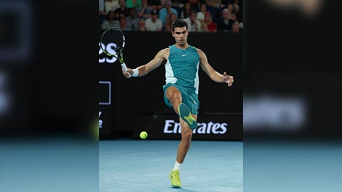 Carlos Alcaraz coasts to a 6-2, 6-1 win over Pedro Martinez of Spain to advance to the semifinals of the Rotterdam Open.