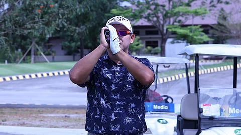 ANGELO Que banks on his masterful execution to card a 68 and post a three-shot lead in the opening round of the ICTSI Pradera Verde Championship in Pampanga.