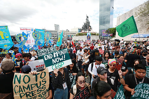 All about peace Controversy always surrounding it notwithstanding, the Edsa People Power’s 39th anniversary was remembered in a peaceful gathering at the Edsa monument on Tuesday, 25 February. 