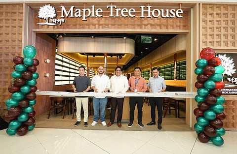 (FROM left ) Paul Hong, CEO and franchisor of Maple Tree House Korea; Vicente Raphael del Rosario, president and COO of Viva International Foods and Restaurants Inc; Atty. Peter Pardo, chief of staff of Pasay City Mayor’s Office;  Ryan Ramallosa, assistant mall manager of SM Mall of Asia; and Edwin Nava, vice president for operations  of Viva International Foods and Restaurants Inc.