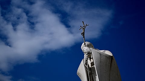 Pope Francis stops using oxygen mask, Vatican says