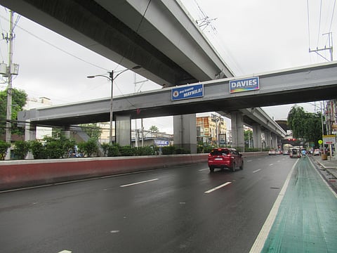 Truck overturns on Magsaysay Blvd., driver injured