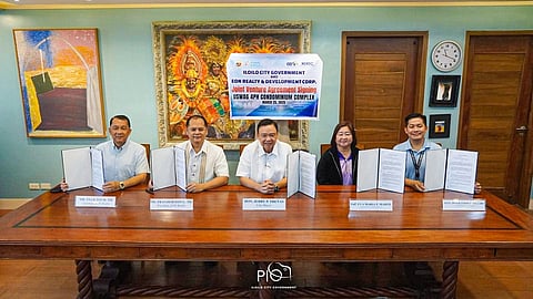 THE Iloilo City government, led by Mayor Jerry Treñas, signed a joint venture agreement for the Uswag 4PH Condominium Complex Tuesday, 25 March. 
