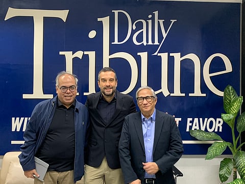Instituto Cervantes director Francisco Javier Lopez Tapia (center) tackled the promotion of the Spanish language and culture worldwide with executive editor Chito Lozada (left) and Business Section associate editor Teddy Montelibano in yesterday’s edition of Straight Talk.