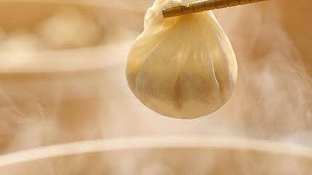 Savor a delightful selection of authentic Asian flavors at Lugang Café at SM Seaside City Cebu. Renowned for its exquisite dishes, elegant ambiance, and impeccable service, it’s the perfect destination for any occasion — whether a family gathering, a friendly catch-up, or a romantic dinner.
