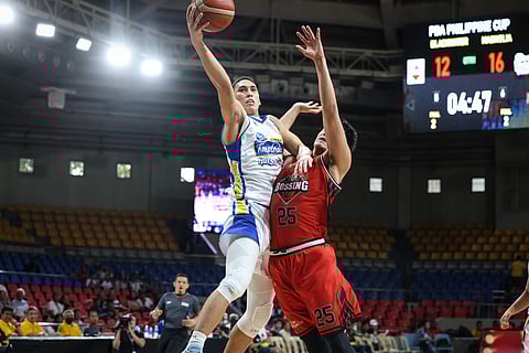 Zav Lucero lights up Magnolia’s scoreboard with 21 points in their 106-84 victory over Blackwater in their PBA Philippine Cup game Saturday at the Ninoy Aquino Stadium.