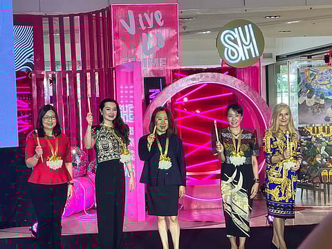 (From left) Chinabank executive vice president and Ollie Palanca, ZCME president Joanne Zapanta-Andrada, chairperson and president of SM Hotels and Conventions Corporation Elizabeth T. Sy, Madame Endo Akiko, and Madame Roswitha Brieger.
