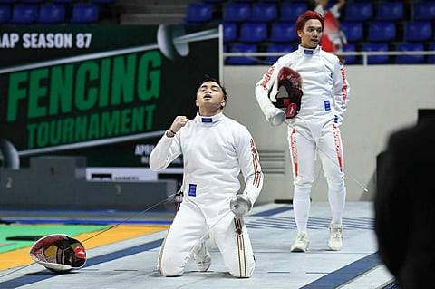 Bautista strikes gold in UAAP fencing