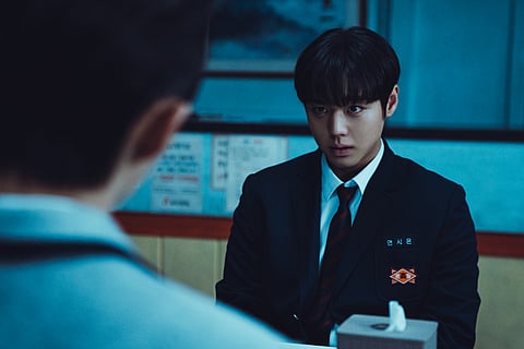 PARK  Ji Hoon as Yeon Si-eun.