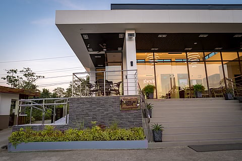 Matikas Café’s mood is relaxed yet stylish, and the menu is filled with local favorites and worldwide comfort food that appeal to every type of foodie.