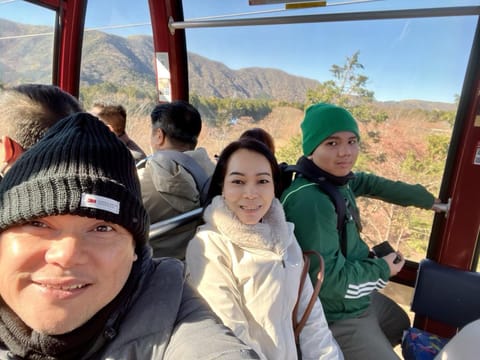 Exploring the world together. Alleni enjoying the foreign trip with her son Paul and her husband June Pascual.