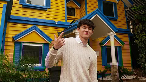 Kapuso housemate Josh Ford honors late friends through blossoming career