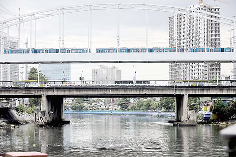 Fragile The Guadalupe Bridge in Mandaluyong City bears the strain of time and traffic, its 1960s frame now showing signs of fatigue. Set for closure and repair this October, the aging structure has been flagged for urgent rehabilitation by the Department of Public Works and Highways.