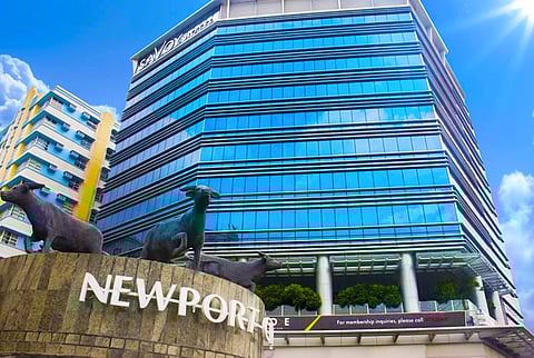 Winner of the World Travel Awards’ Philippines’ Leading Airport Hotel in 2024, Savoy Hotel Manila features 684 well-designed rooms. Comfort meets vibrant experiences in a visitor’s stay.