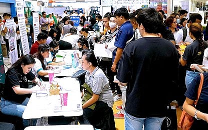 Bringing mom to a job interview? Recruiter says it’s costing young workers jobs