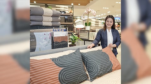 HANNAH shows a bed set with Akemi linens.