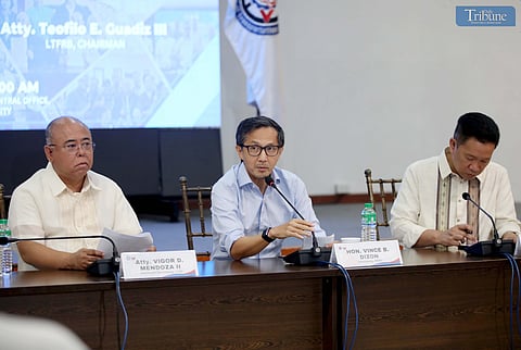 DOTr cracks down, pulls 4 driver licenses