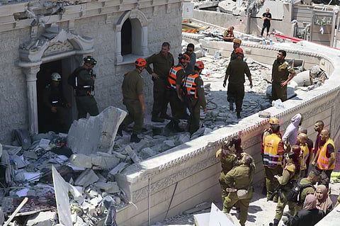 Israelis emerge from shelters to devastation 