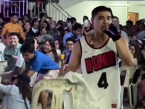 the viral video from the recent Palawan show of Paul Salas