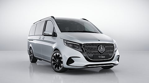 The Mercedes-Benz V 220d Elegance blends everyday practicality with a premium look.